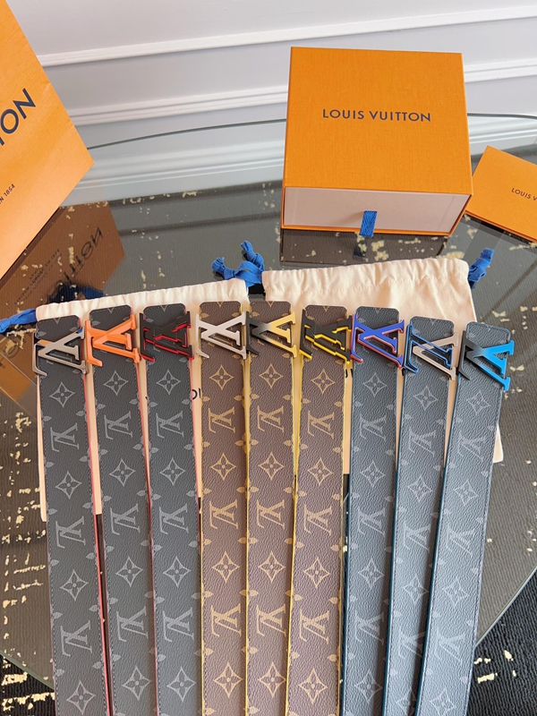 ルイヴィトンベルト素材ディテール